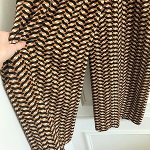 Who What Wear Black and Tan Patterned Pants